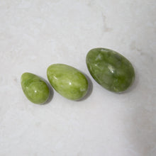 Load image into Gallery viewer, Jade Yoni Egg Set