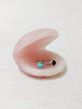 Load image into Gallery viewer, Rose Quartz Clam Shell