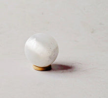 Load image into Gallery viewer, Selenite Sphere