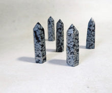Load image into Gallery viewer, Snowflake Obsidian Tower