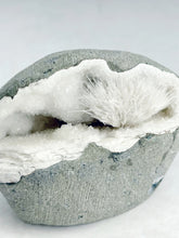 Load image into Gallery viewer, Scolecite