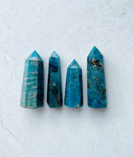 Load image into Gallery viewer, Apatite Tower