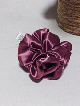 Load image into Gallery viewer, Satin Crystal Scrunchies