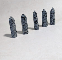 Load image into Gallery viewer, Snowflake Obsidian Tower