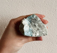 Load image into Gallery viewer, Larimar 4
