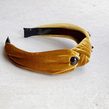 Load image into Gallery viewer, Garnet