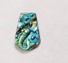 Load image into Gallery viewer, Labradorite Carvings