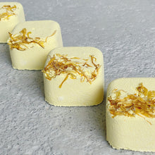 Load image into Gallery viewer, Eucalyptus, Lemon and Spearmint Shower Steamer