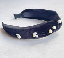 Load image into Gallery viewer, Opal and Snowflake Obsidian