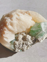 Load image into Gallery viewer, Stilbite with Green Apophyllite
