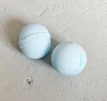 Load image into Gallery viewer, Lavender and Marjoram Bath Bomb
